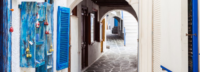 Circuit Grèce - Jour 5 : Traversée vers Amorgos - Monastère d'Agios Loannis - Tholoria - Aegiali