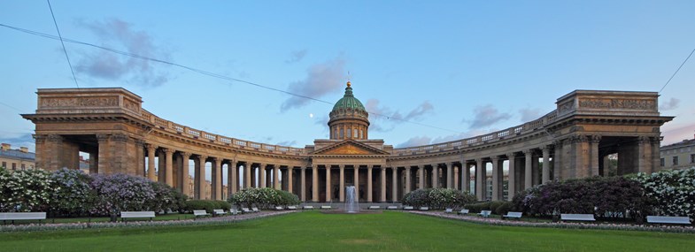 Circuit Russie - Jour 5 : Tour panoramique de St-Petersbourg - Cathédrale St-Isaac - Cathédrale Notre-Dame-De-Kazan