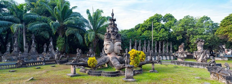 Visiter le parc des bouddhas à Vientiane au Laos