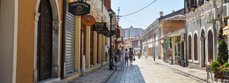 Circuit Albanie - Jour 1 : Vol pour Tirana