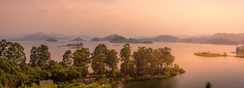 Circuit Ouganda - Jour 9 : Le Parc National de la forêt impénétrable de Bwindi - Kisoro -  Le lac Mutanda