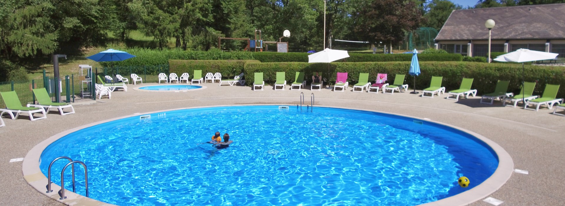 Piscine extérieure chauffée